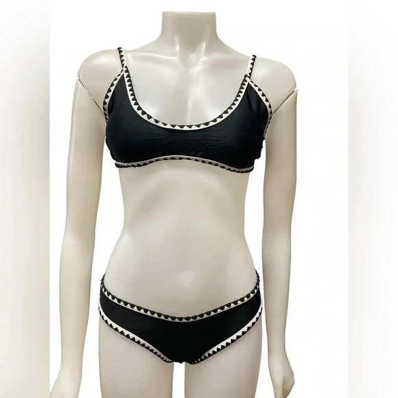 Zaful 2 Piece Black and White Bikini Size  Small/4 - Picture 2 of 9